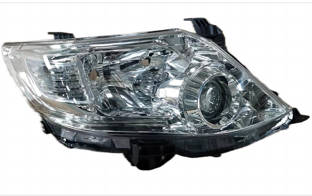 Igwe ọkụ Halogen maka Fortuner 2012