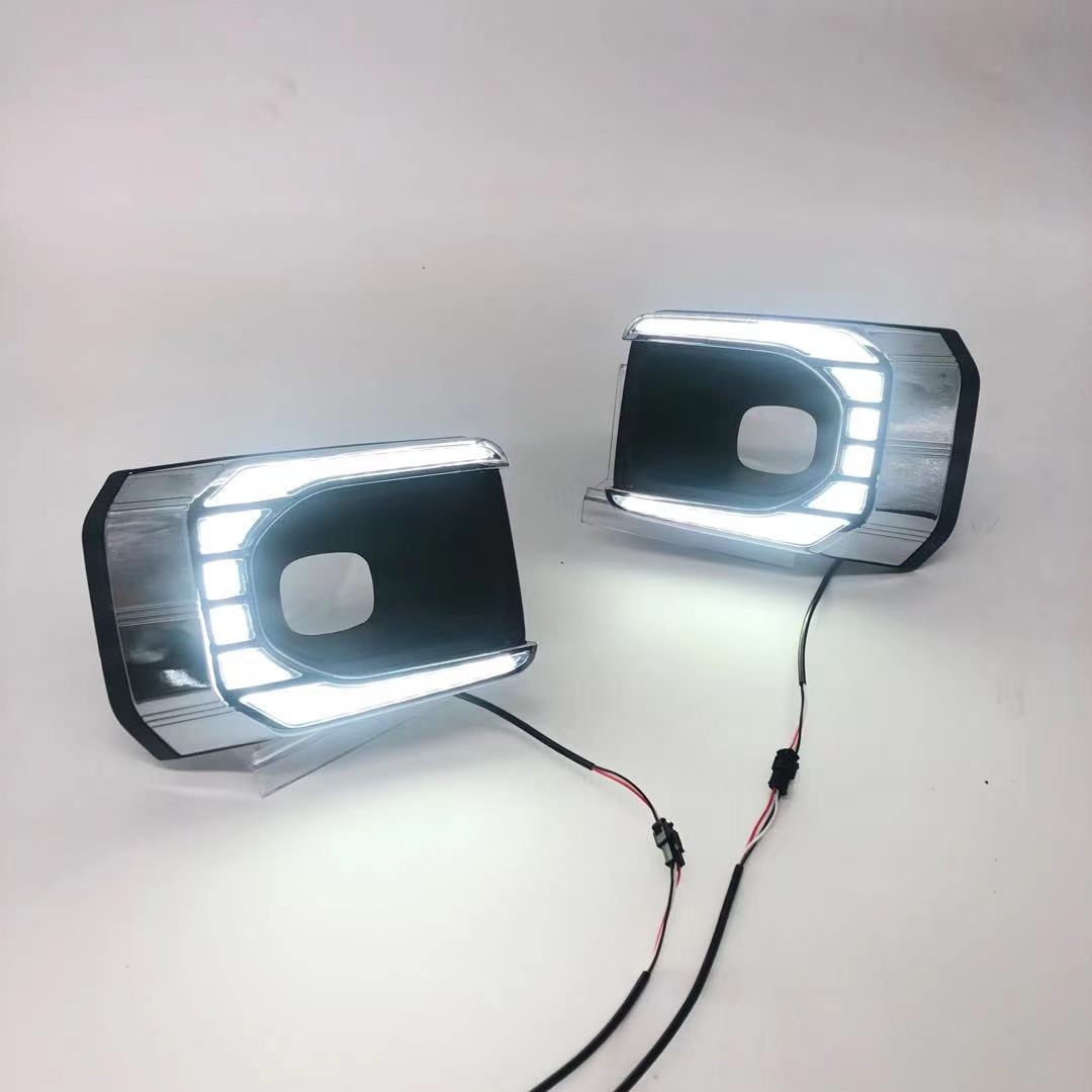 Luci di marcia diurna modificate di alta qualit&agrave; per Hilux 2020+