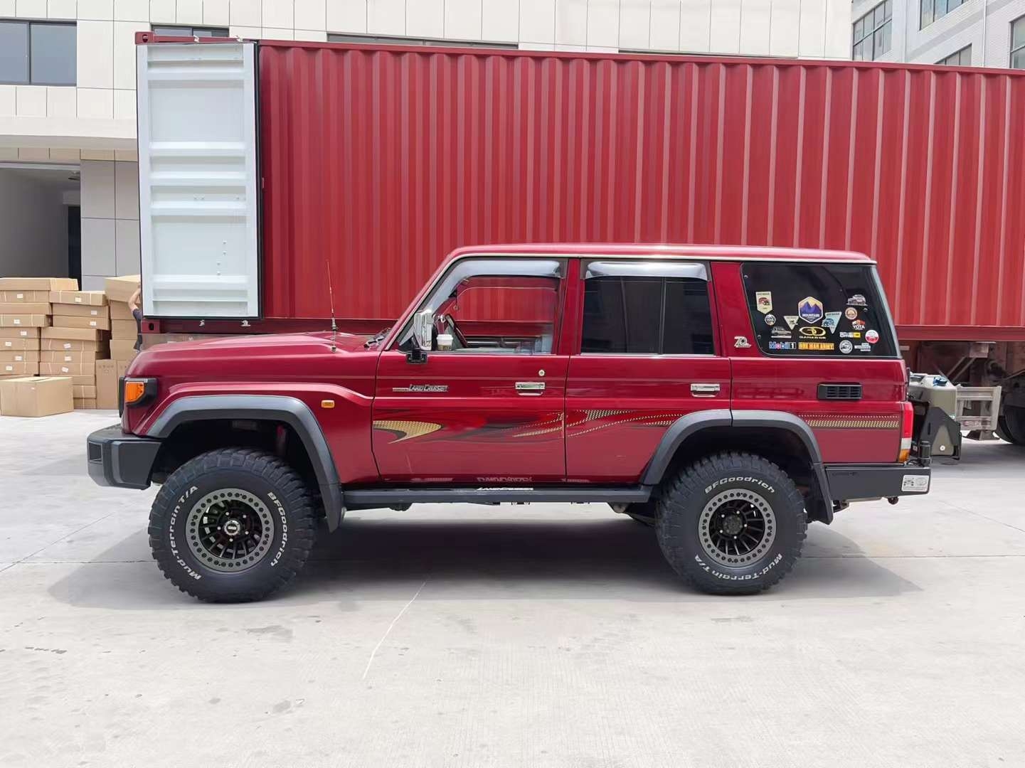 Conversione lifting del modello Toyota Land Cruiser 2024 FJ70 FJ75 FJ79