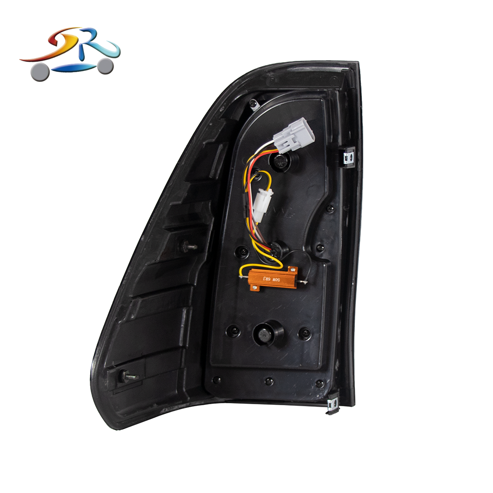 განახლებული უკანა ნათურები Toyota Hilux Revo 2016-ისთვის