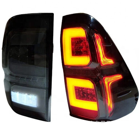 Τροποποιημένα πίσω φώτα για Toyota Hilux Revo 2016