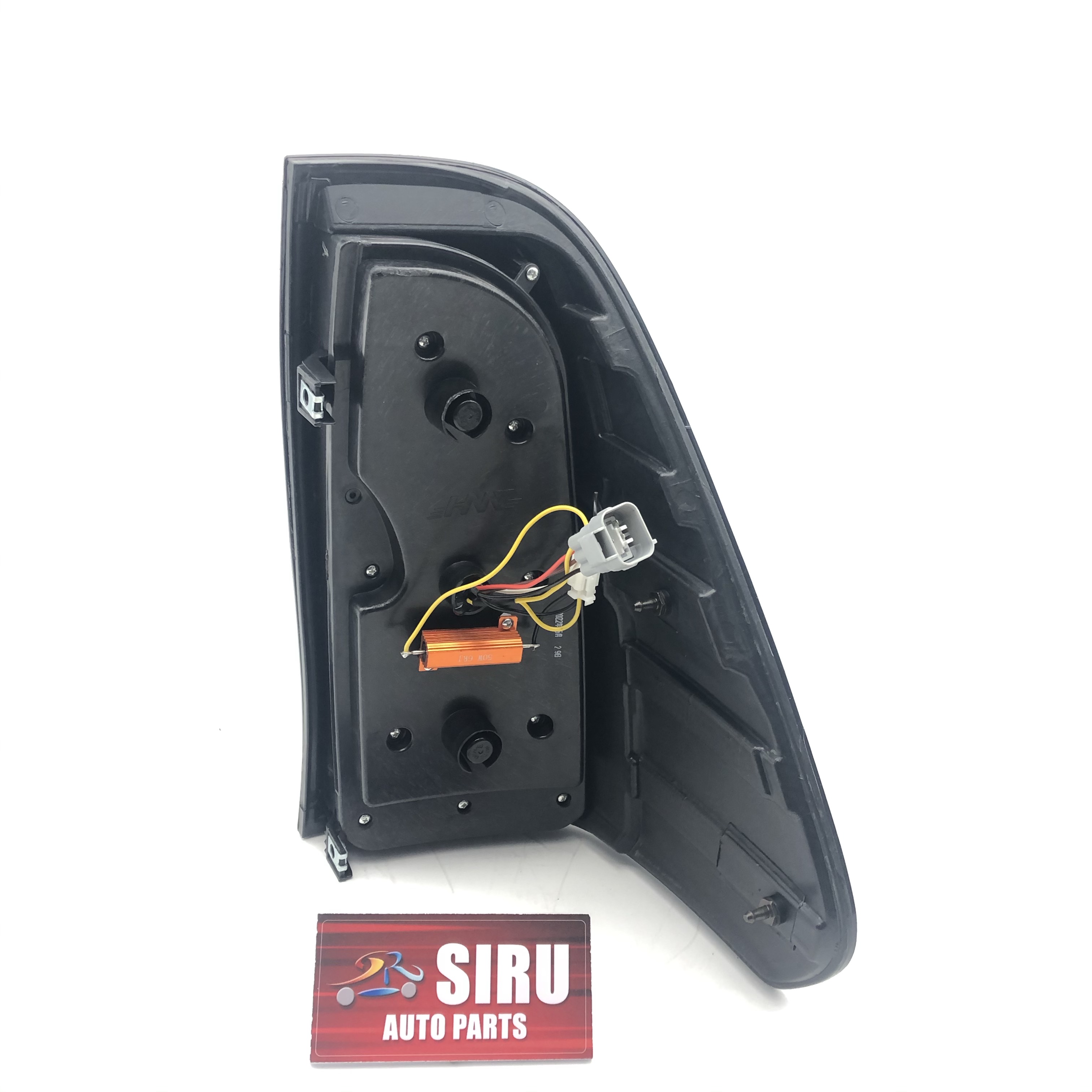 Ulepszone lampy tylne do Toyoty Hilux Revo 2016