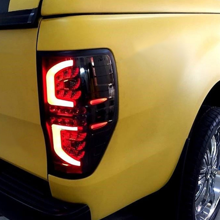 Ford Ranger ไฟท้าย LED ดัดแปลง-ขับหลัง, เบรก, ถอยหลัง, ไฟเลี้ยวสำหรับ T6, T7, T8 (2012-2021)
