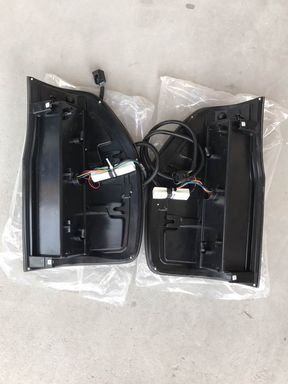 Fanali posteriori a LED modificati Ford Ranger - Luci di guida posteriori, freno, retromarcia, indicatori di direzione per T6, T7, T8 (2012-2021)