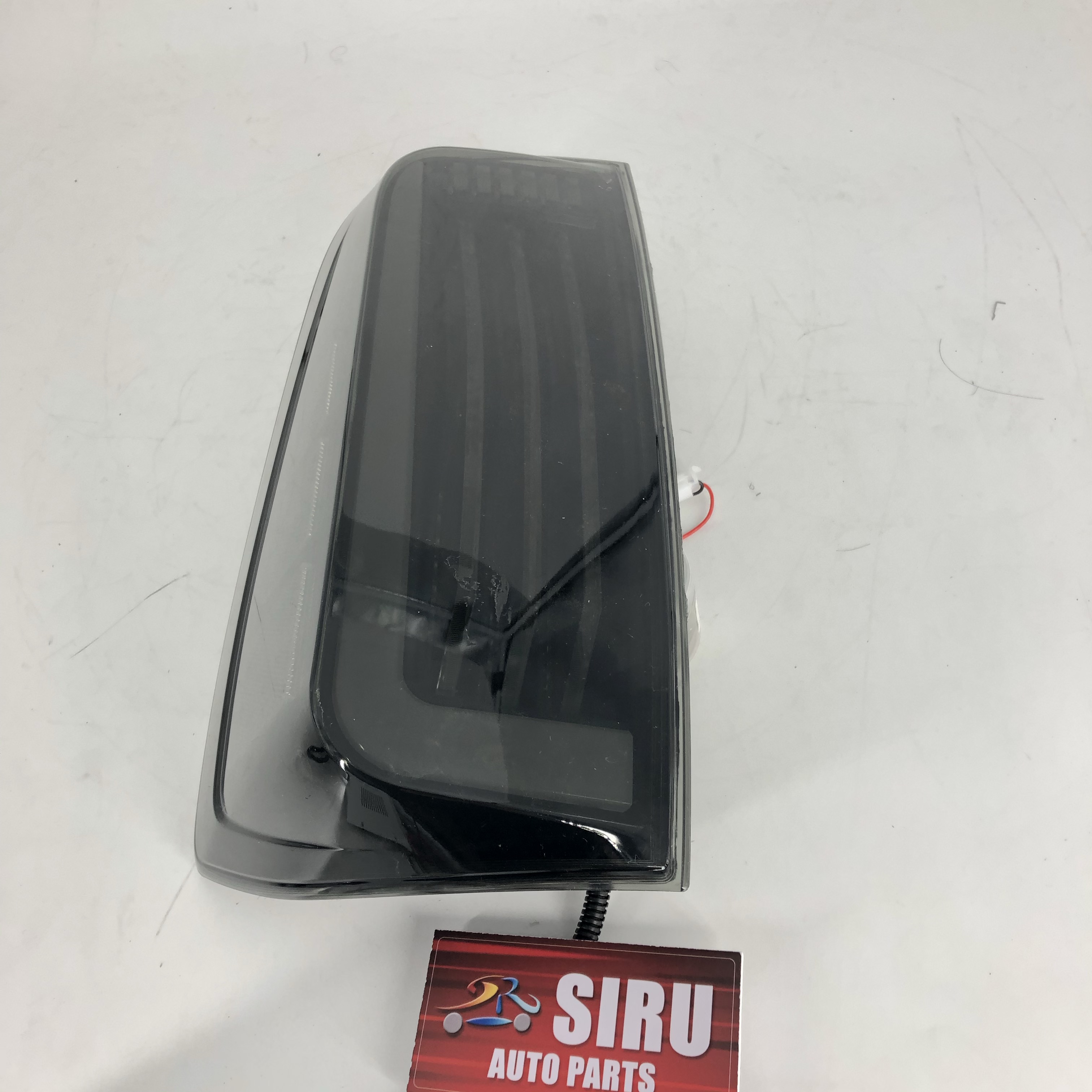 Lampu Ekor yang Diubahsuai untuk Nissan Navara 2015-2016